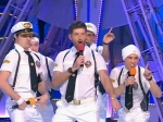 Станция спортивная на музыкалке показывают поющих господ полицейских, КВН 2011 1-1/4