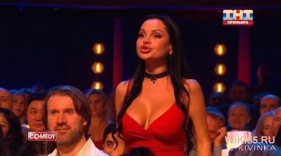 девушка к сиськами